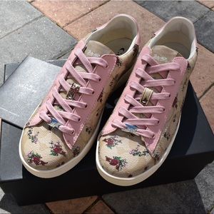 🌸 Coach Low Top Floral Pink & Khaki Sneakers 🌸